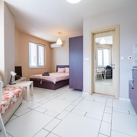 Funky Apartment In Studentski Grad София Екстериор снимка